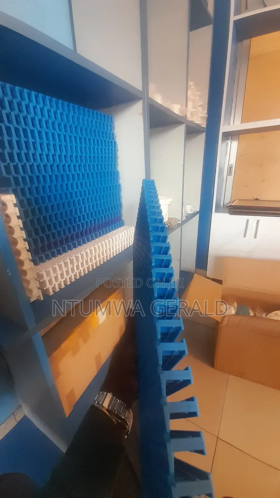 Grating for Overflow Swimming Pools