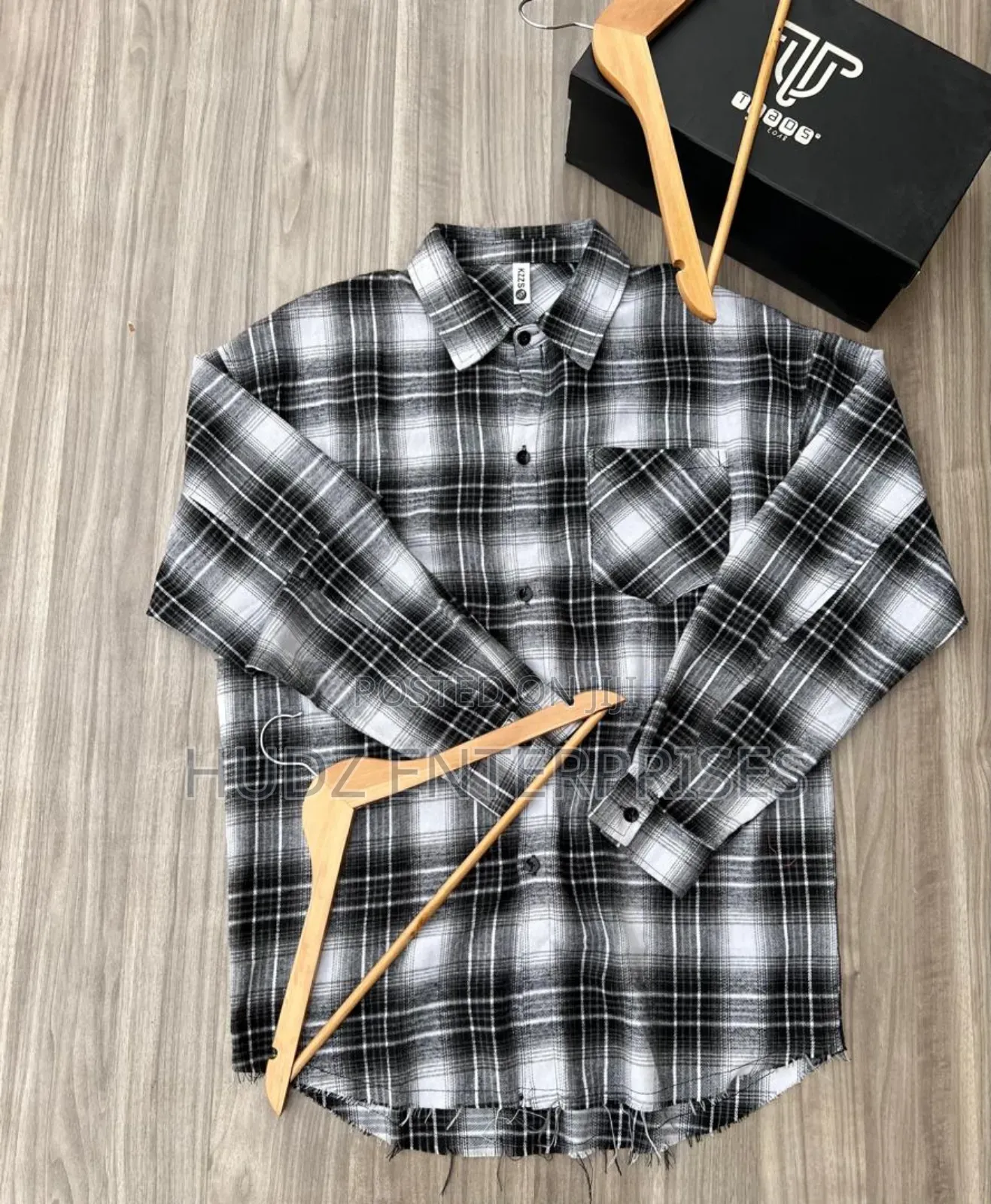 De Checkered Shirt Black and White