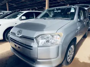 Toyota Succeed SV Premium 2016 Silver
