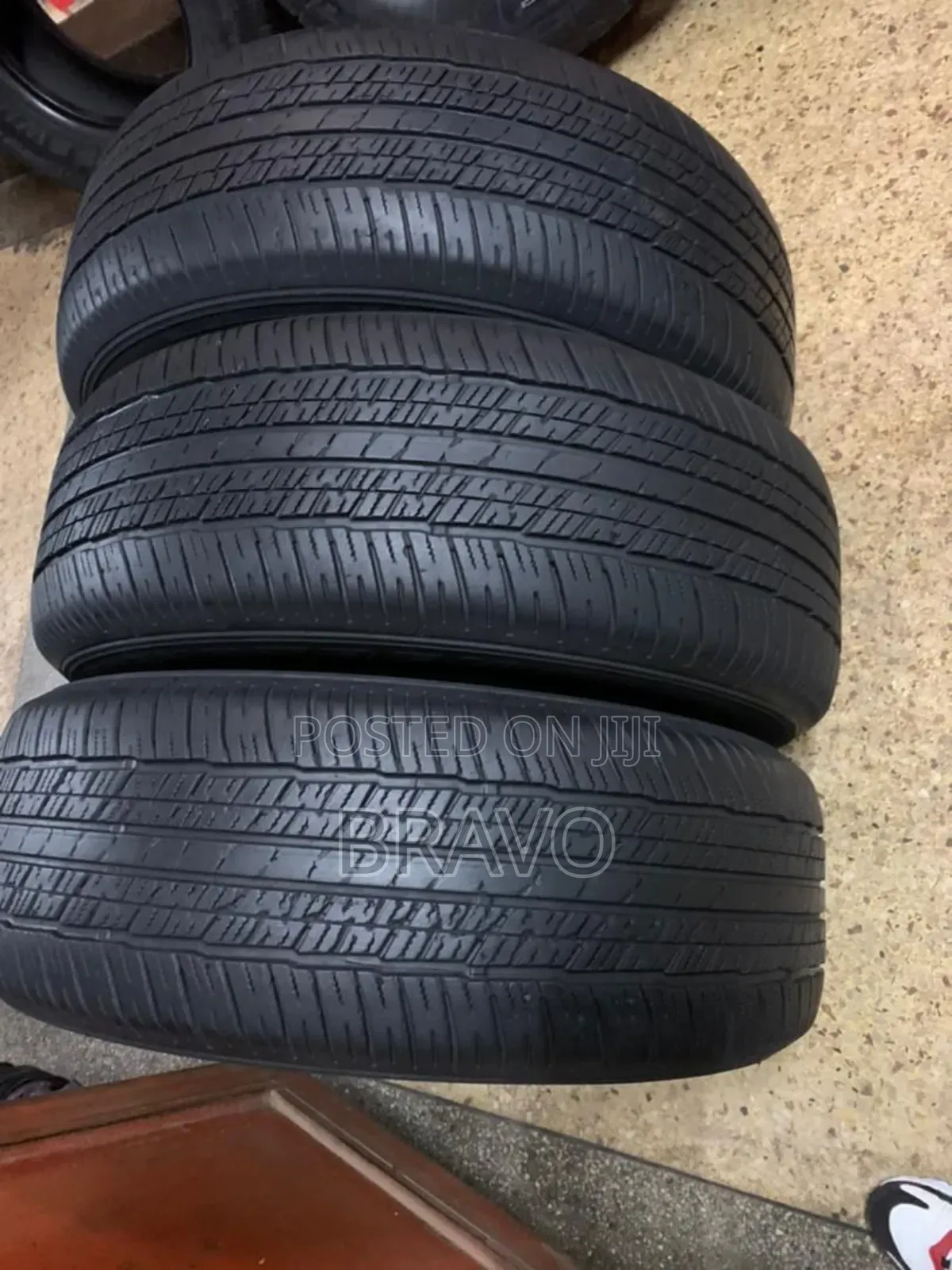 255/60r18 Dunlop Tires Good Condition.