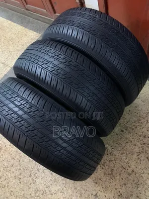 255/60r18 Dunlop Tires Good Condition.