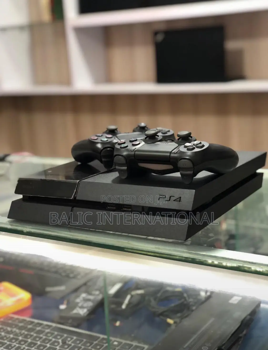 Play Station 4 PS4