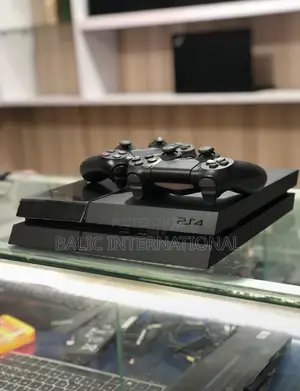 Play Station 4 PS4