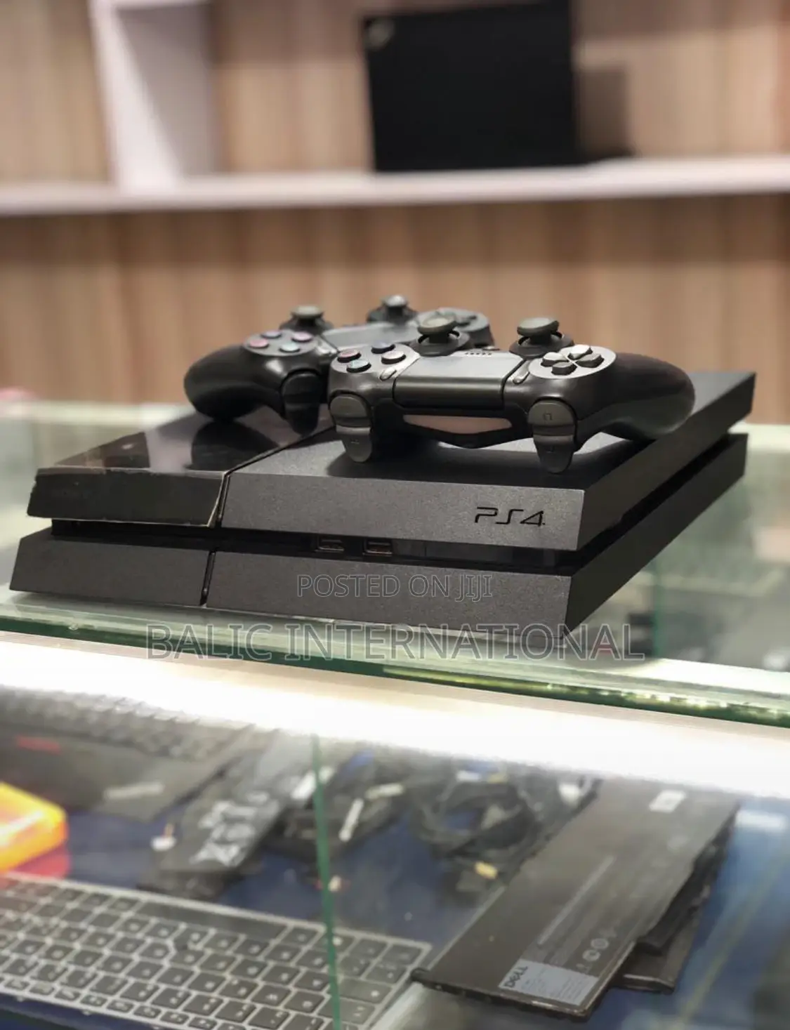 Play Station 4 PS4