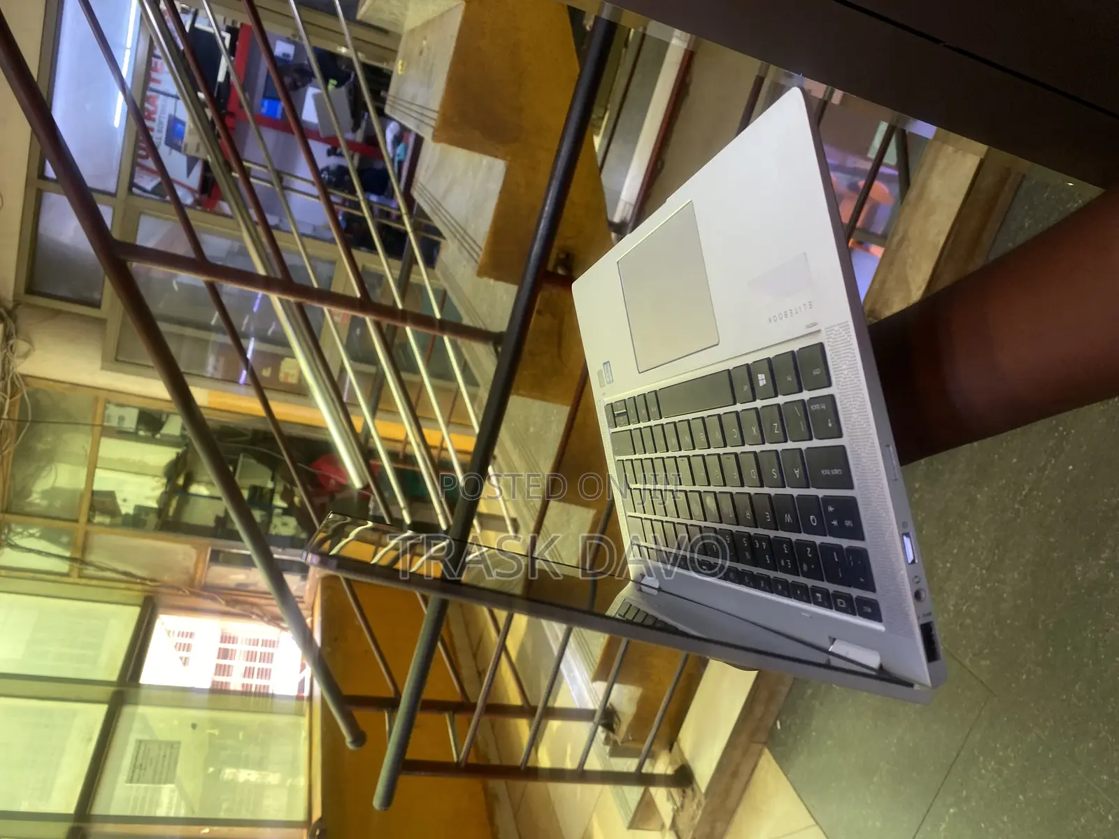 Laptop HP EliteBook 1040 G3 8GB Intel Core I5 SSD 256GB