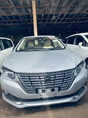 Toyota Premio 1.8 AWD 2018 Silver