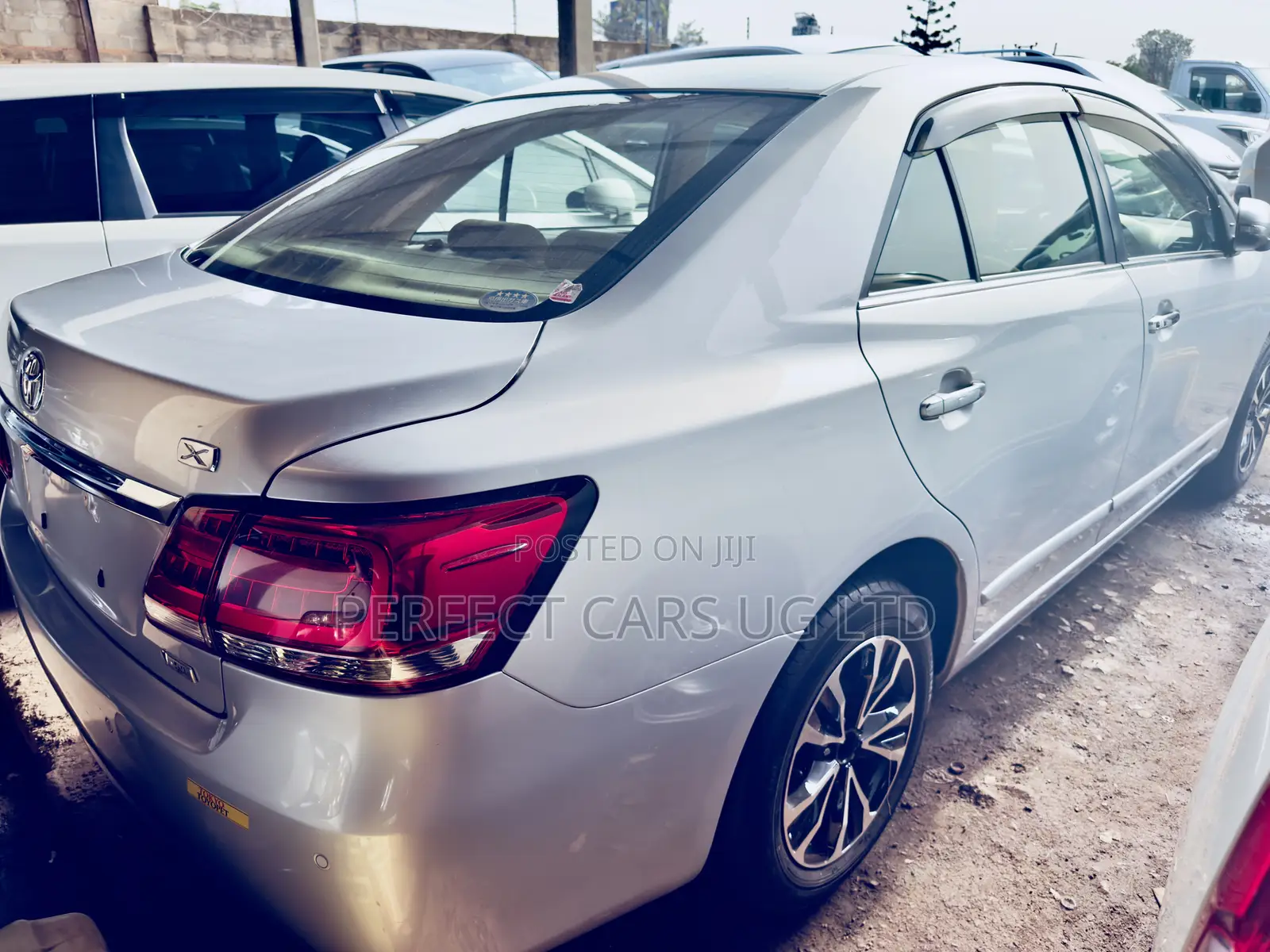 Toyota Premio 1.8 AWD 2018 Silver