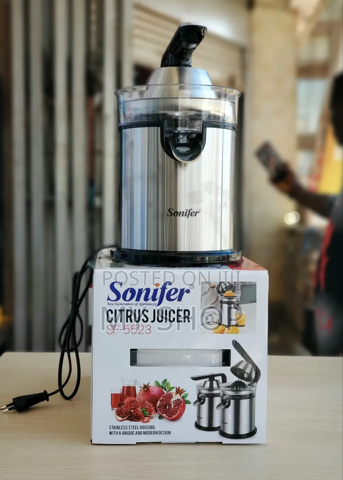 Electric Citrus Juicer