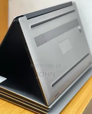 Laptop Dell Precision 5520 16GB Intel Core I7 SSHD (Hybrid) 512GB