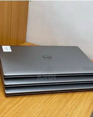 Laptop Dell Precision 5520 16GB Intel Core I7 SSHD (Hybrid) 512GB