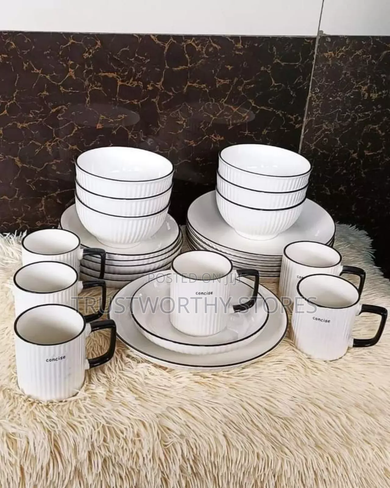 24 Pieces Dinner Set