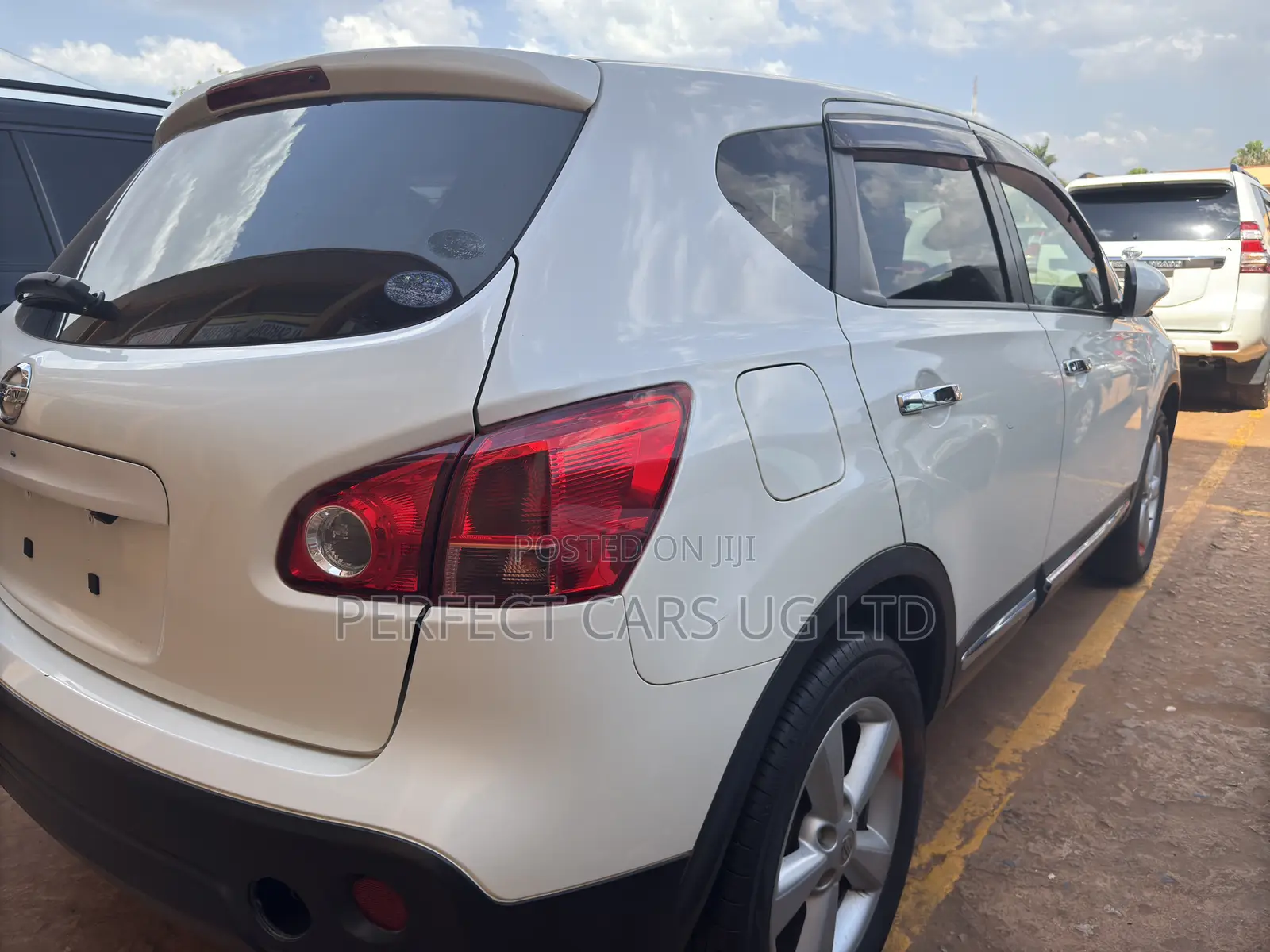 Nissan Dualis 2012 Off white