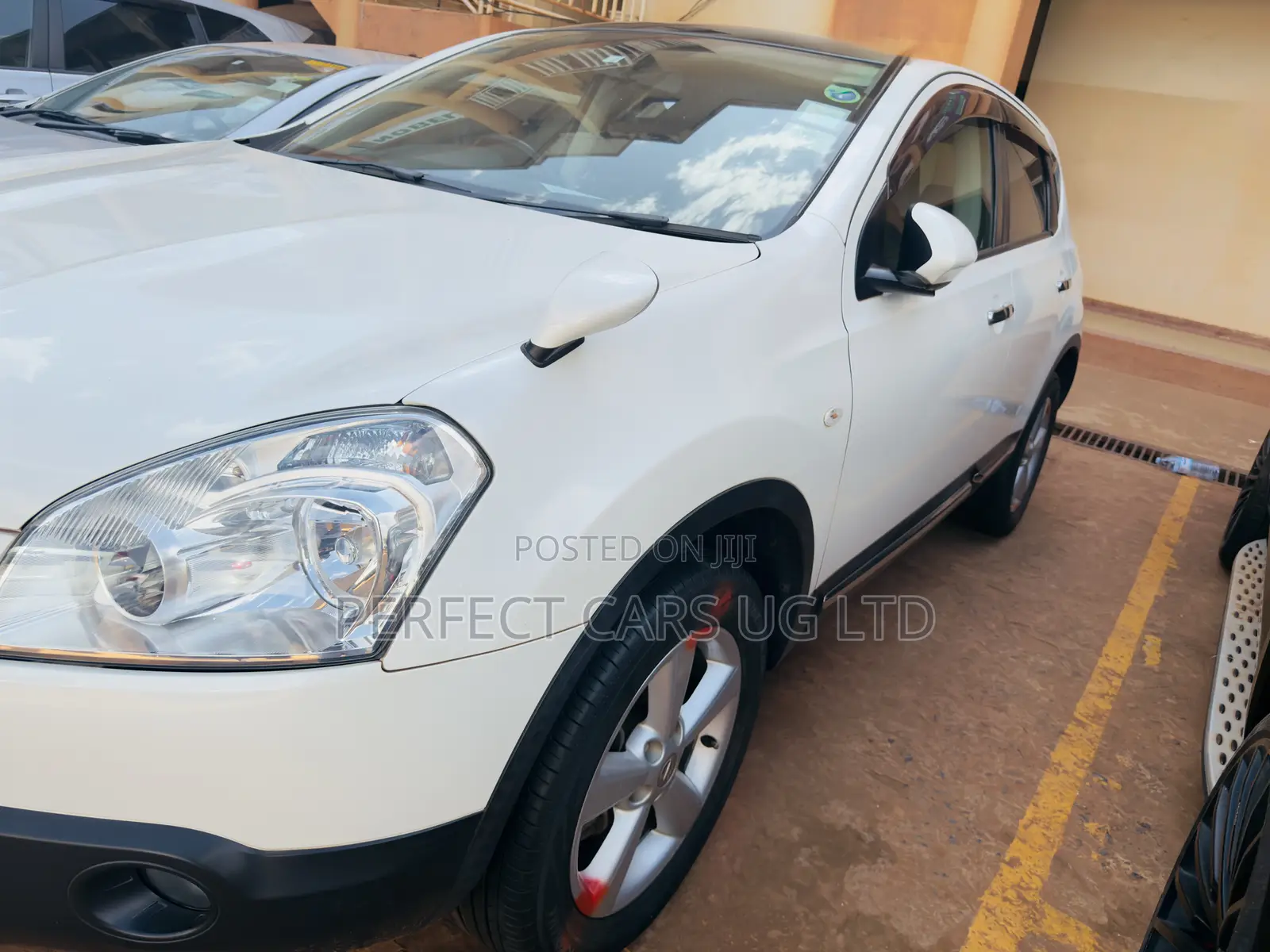Nissan Dualis 2012 Off white