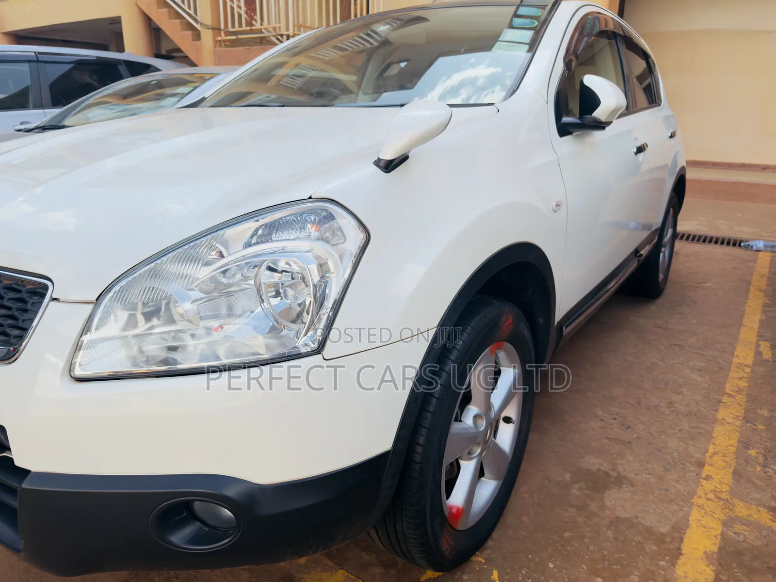 Nissan Dualis 2012 Off white