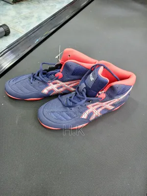 ASICS Men's Snapdown Boxing and Wrestling Shoes.