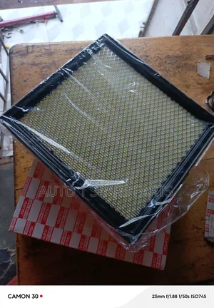 Isuzu Dmax Air Cleaner.