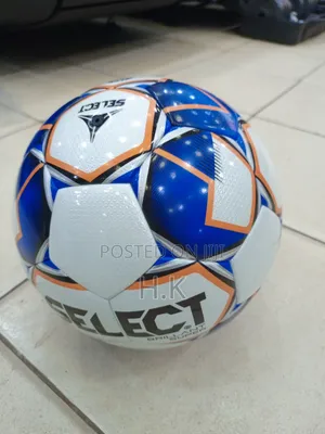 Select Brillant Super Soccer Balls. Size 4 5