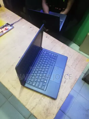 New Laptop Dell Latitude 3120 8GB Intel Core I5 HDD 500GB