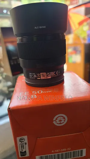 FE 50mm F1.8 Sony Lense
