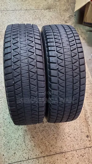 215/70r16 Bridgestone Foreign Used (Made in Japan)