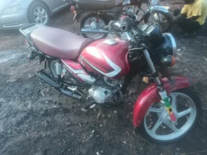 TVS HLX 125 2022 Red