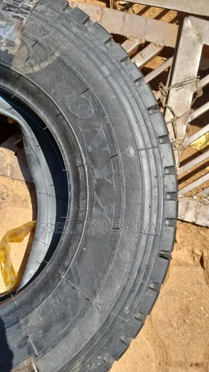700r16 Onyx Highway Tyres