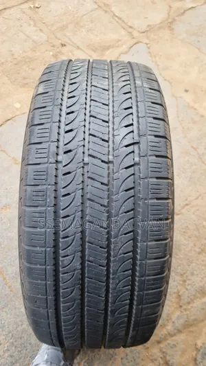 Photo - 285/50r20 Geolander Yokohama Foreign Used Tires