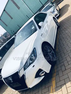 Toyota Crown 2017 White