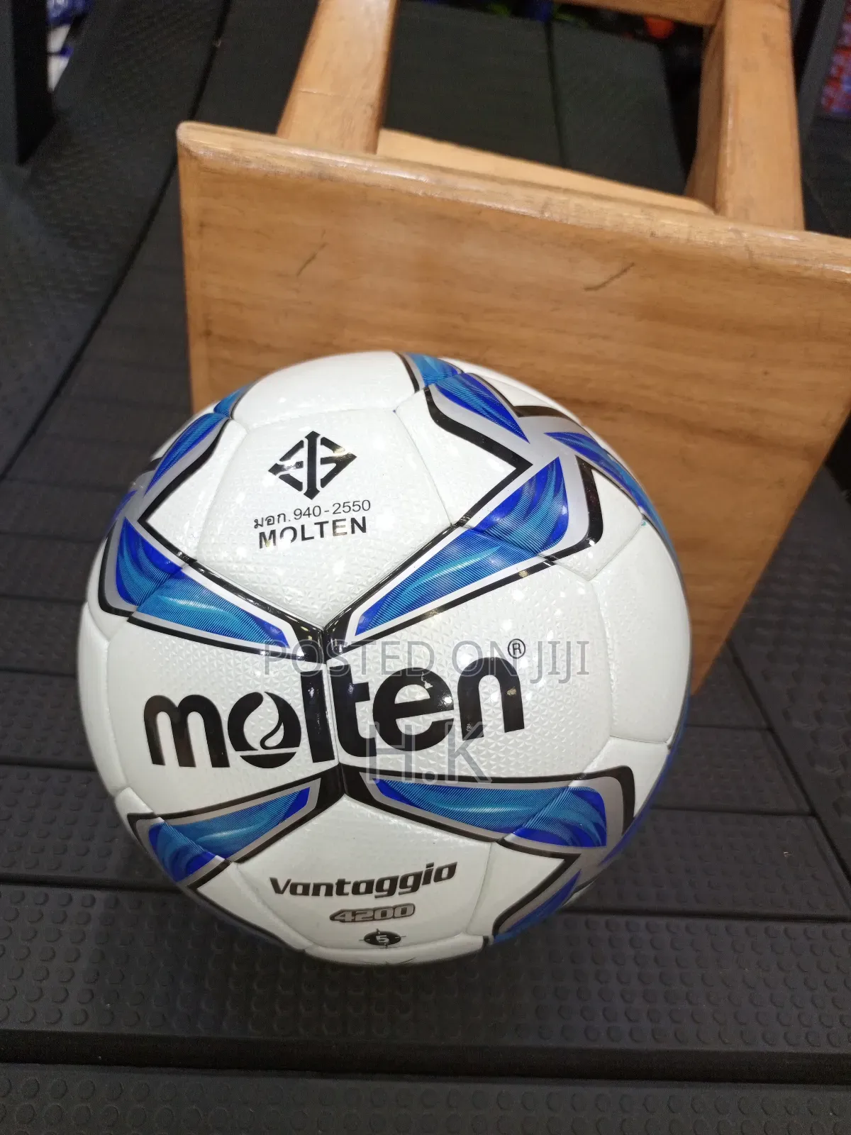 Molten Vantaggio Futsal Ball Size 5