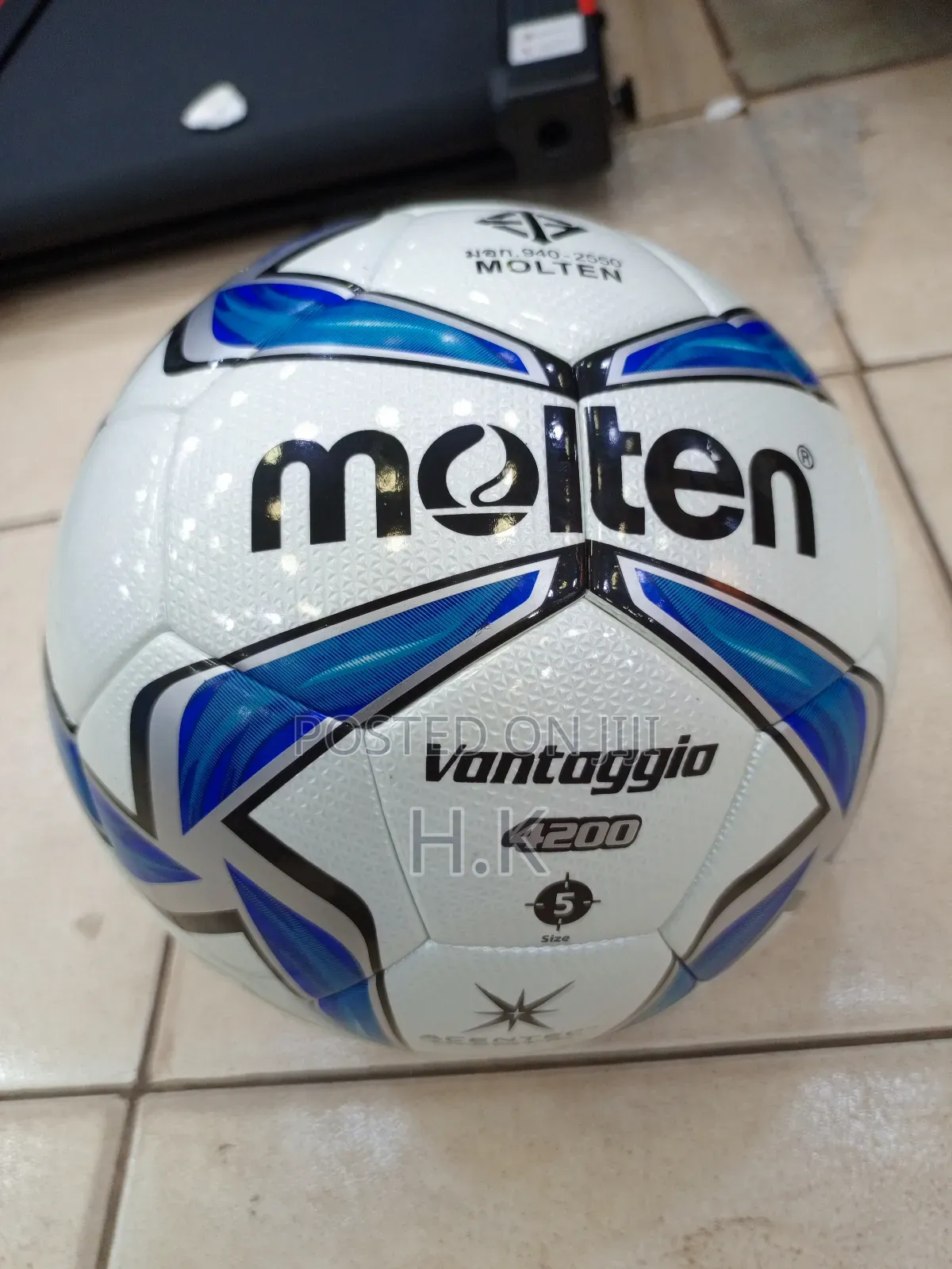 Molten Vantaggio Futsal Ball Size 5