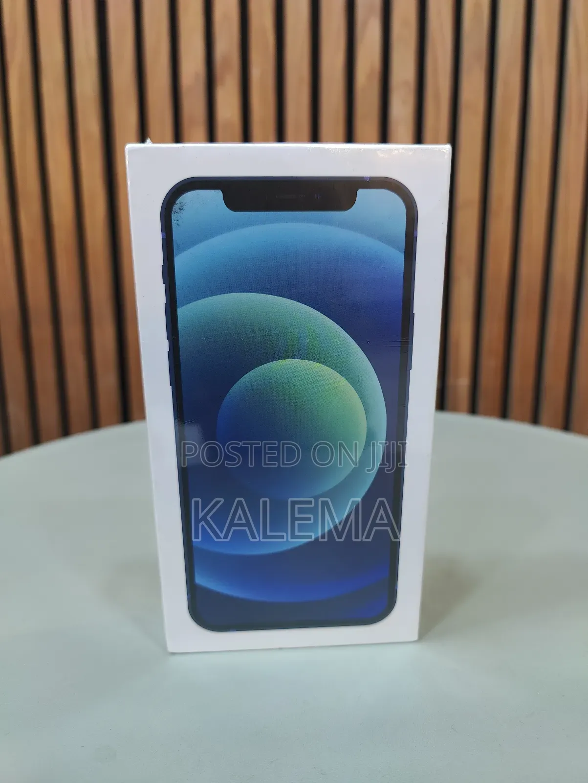 New Apple iPhone 12 64 GB Blue
