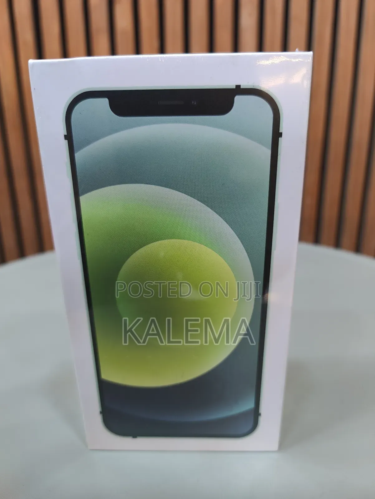 New Apple iPhone 12 64 GB Green