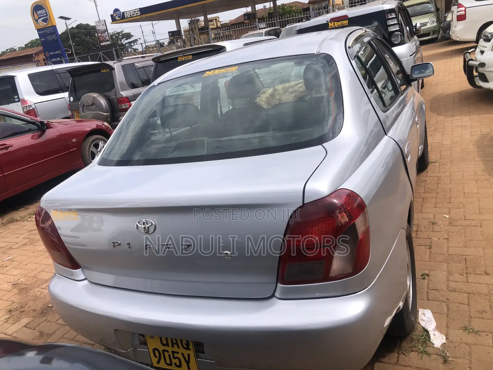 Toyota Platz 2002 Silver