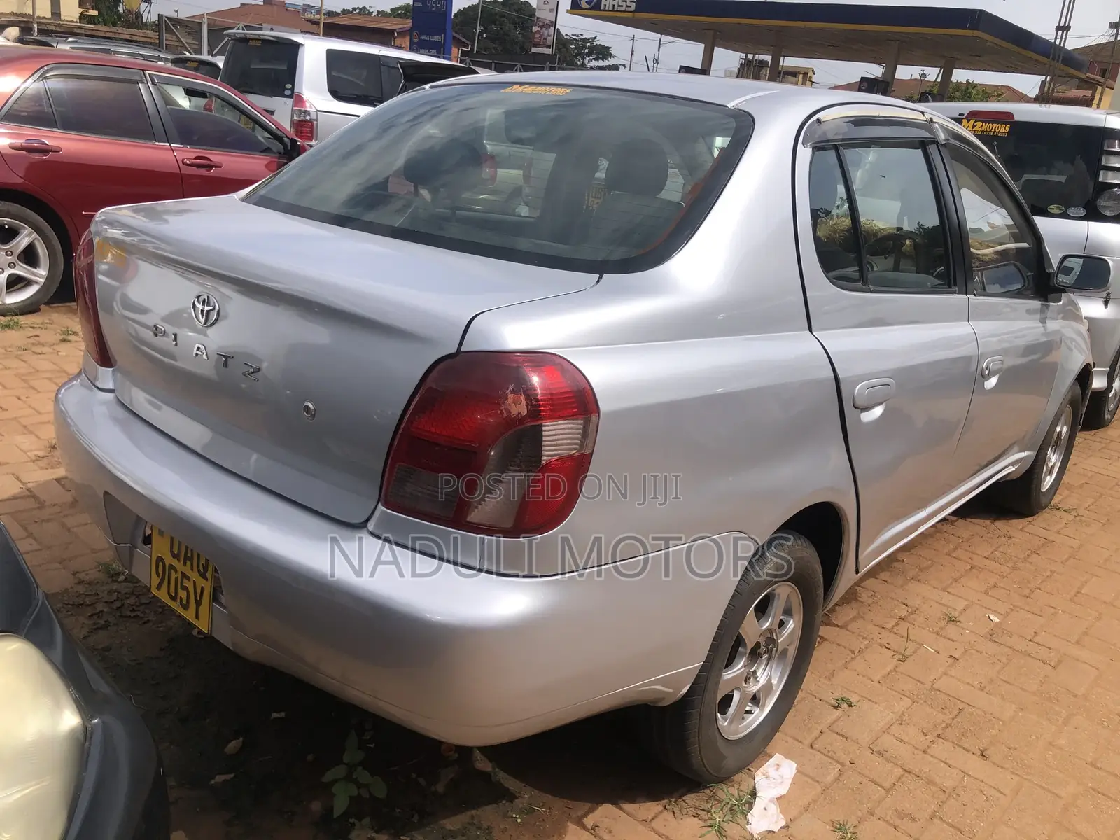 Toyota Platz 2002 Silver