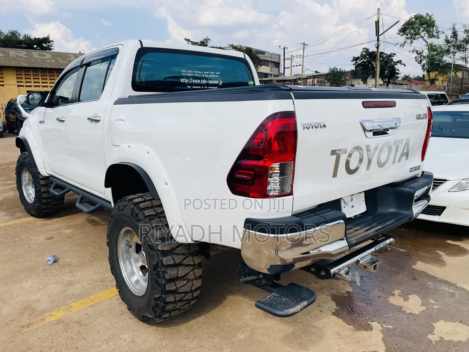 Toyota Hilux 2020 White