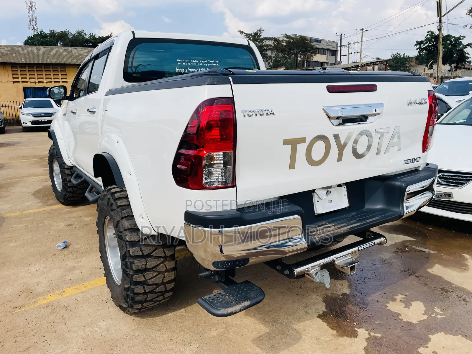 Toyota Hilux 2020 White