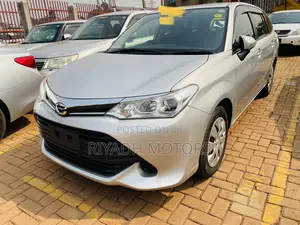 Toyota Corolla Fielder 1.5 Petrol FWD 2016 Silver