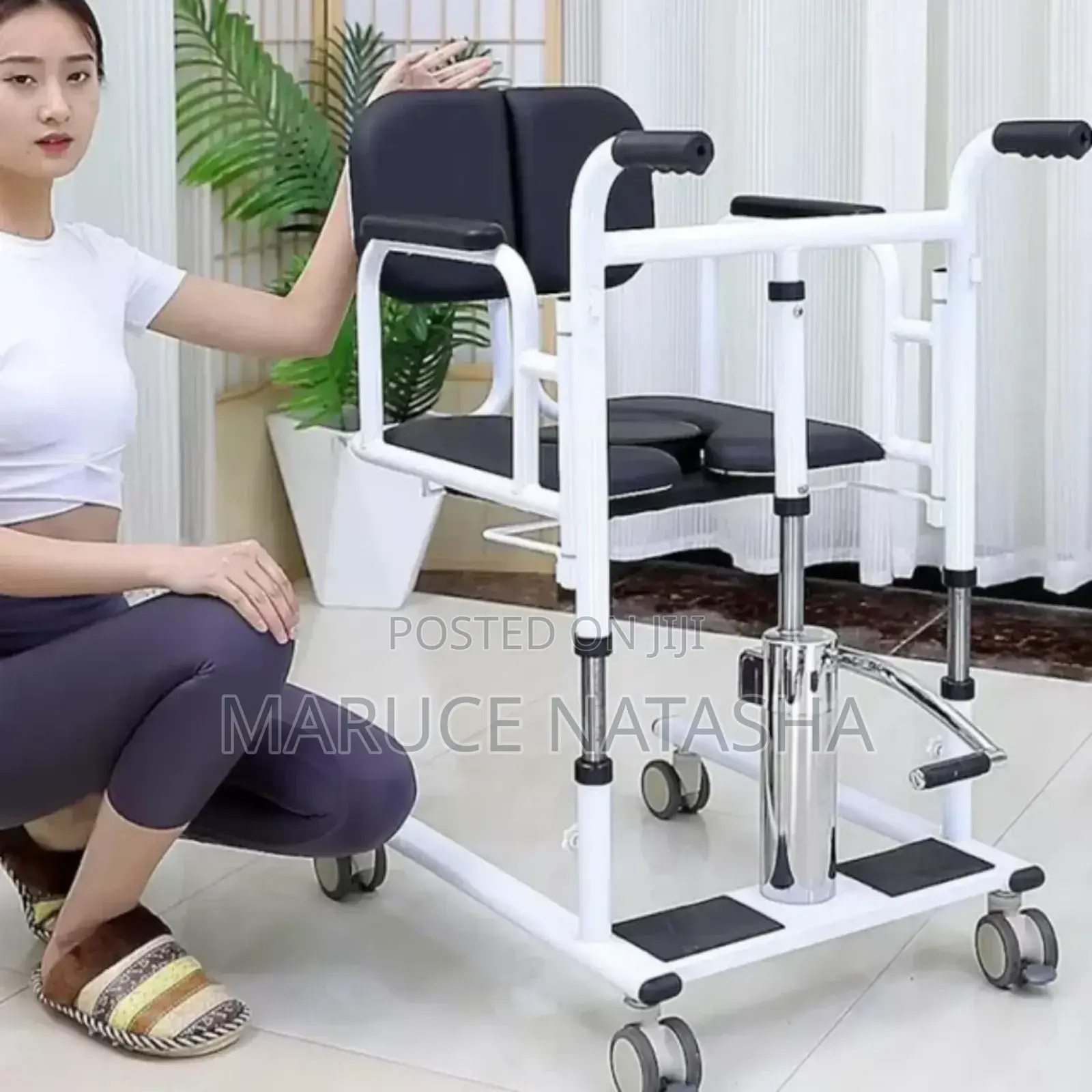Patient Transfer Lift Chair With Wheels to Carry a Patient