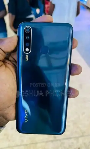 Photo - Vivo Y19 128 GB Black