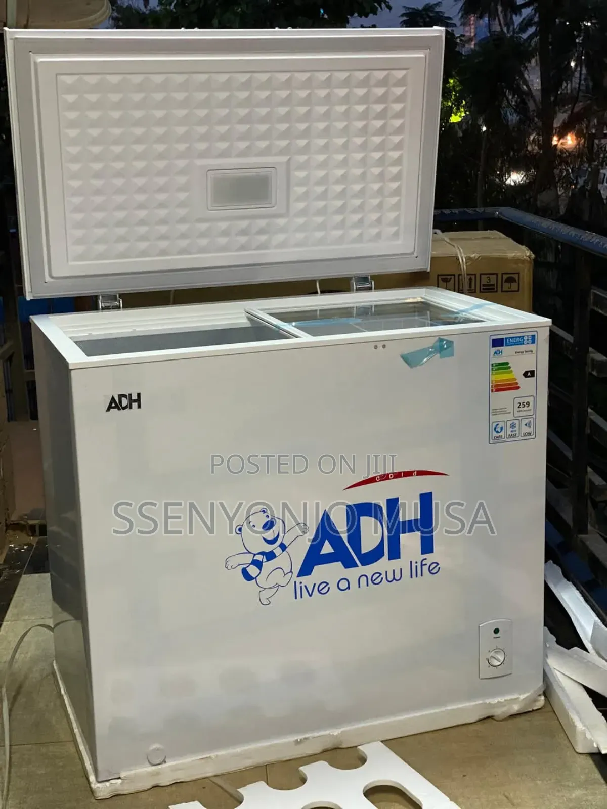 Adh 200l Chest Freezer | Silver | Large Capacity Storage