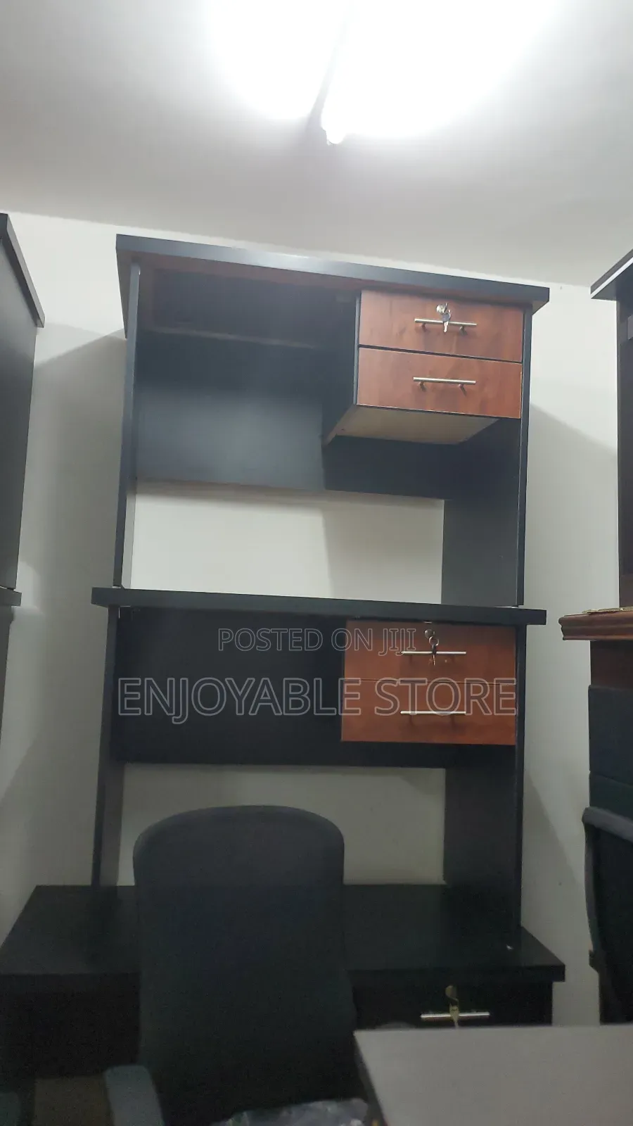 Office Desks Office Desks Above 2 Drawers