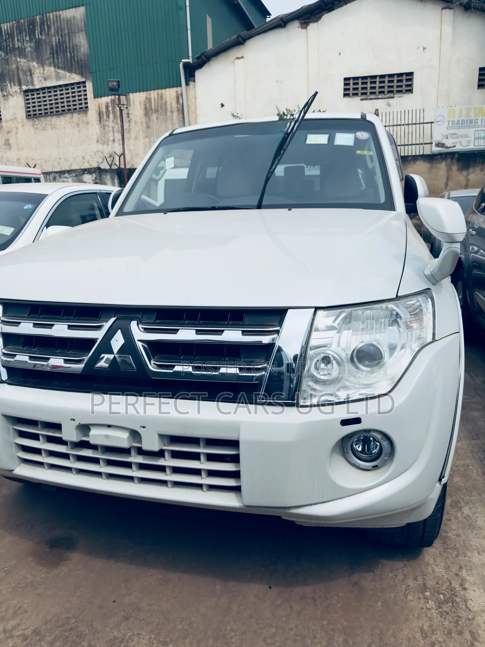 Mitsubishi Pajero 3.0 2012 White