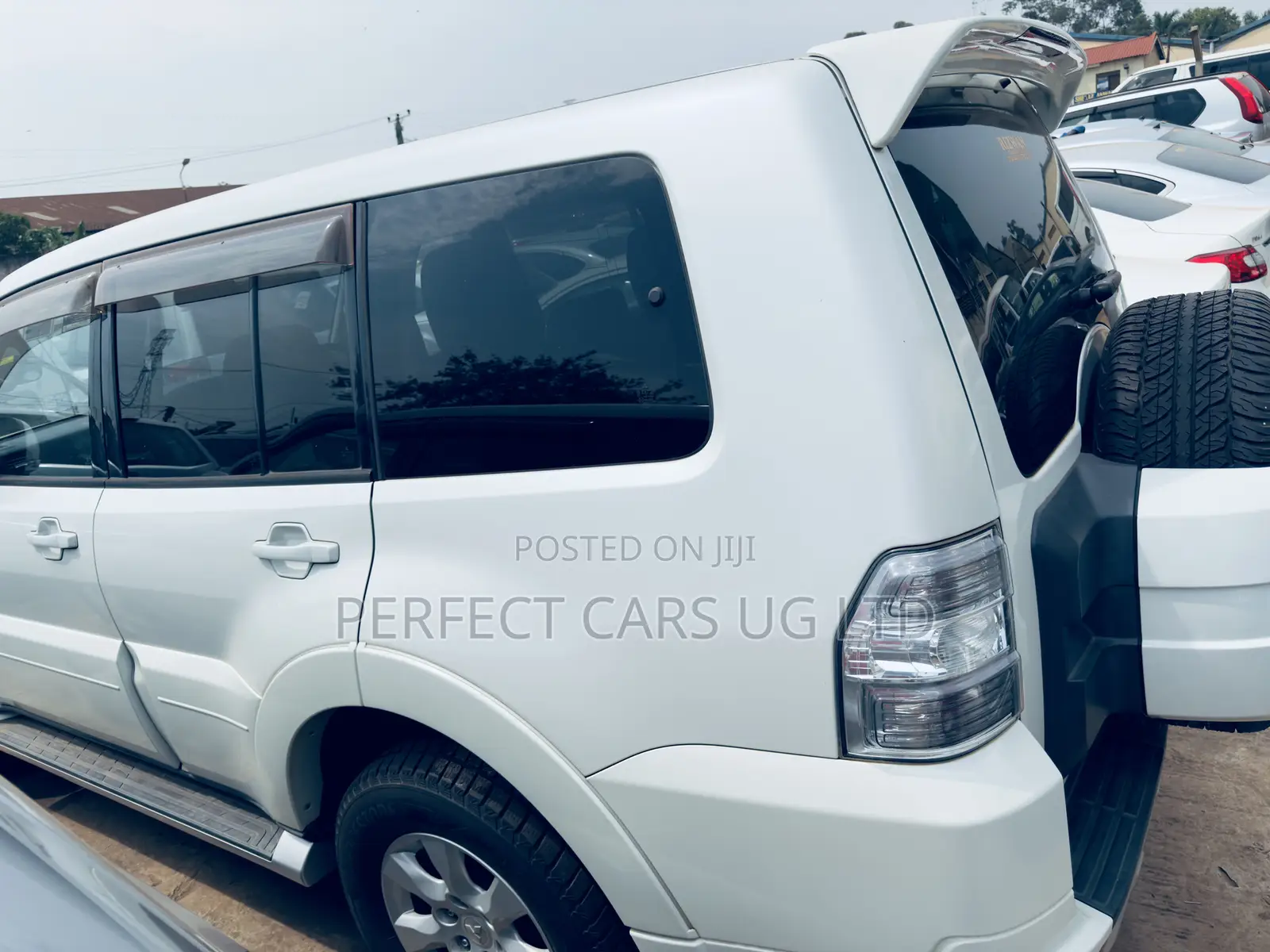 Mitsubishi Pajero 3.0 2012 White