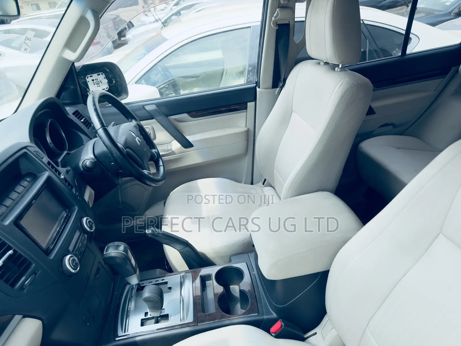 Mitsubishi Pajero 3.0 2012 White
