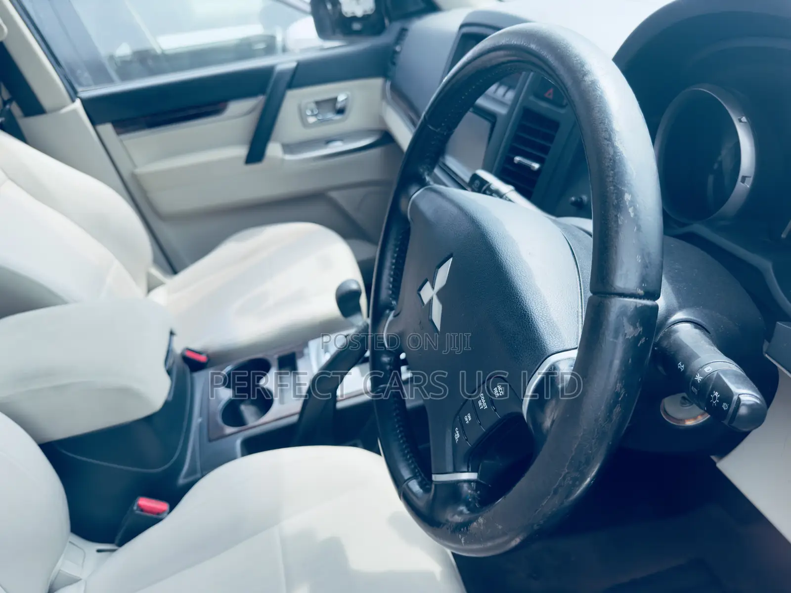Mitsubishi Pajero 3.0 2012 White
