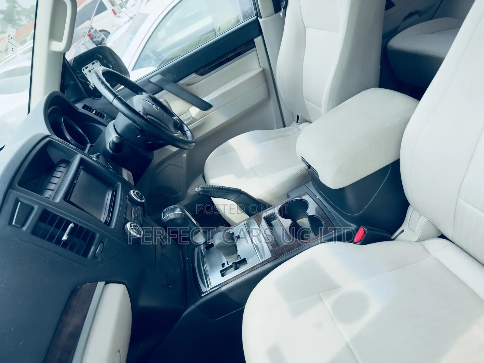 Mitsubishi Pajero 3.0 2012 White