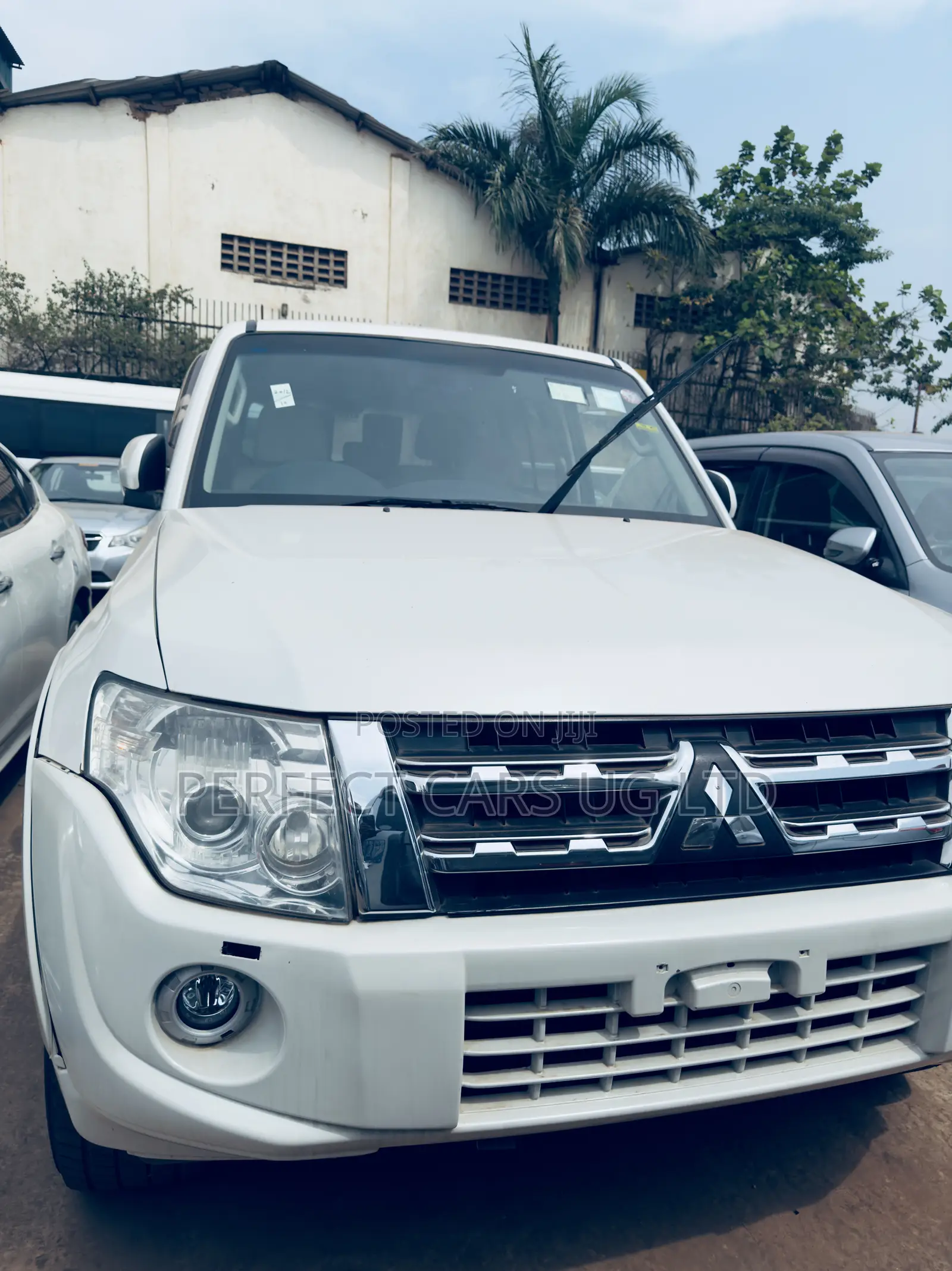 Mitsubishi Pajero 3.0 2012 White