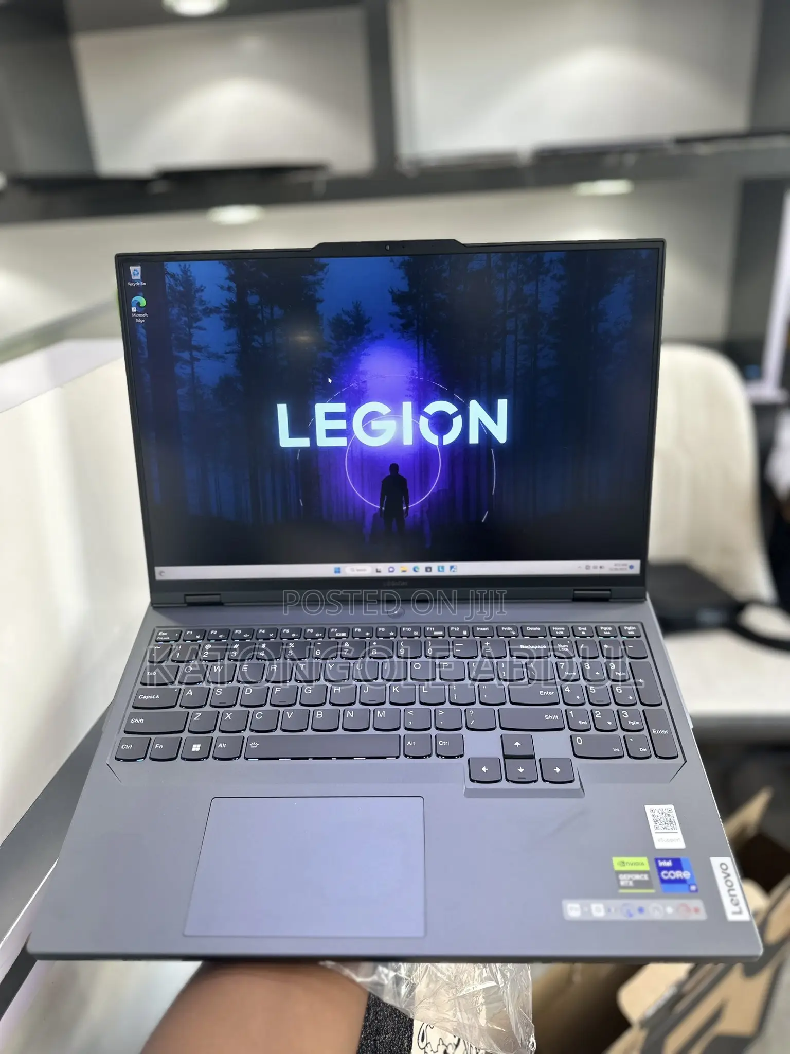 New Laptop Lenovo Legion 5 16GB Intel Core I7 SSHD (Hybrid) 500GB