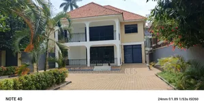 5bdrm Duplex in Fs Properties Ltd, Nakawa for rent