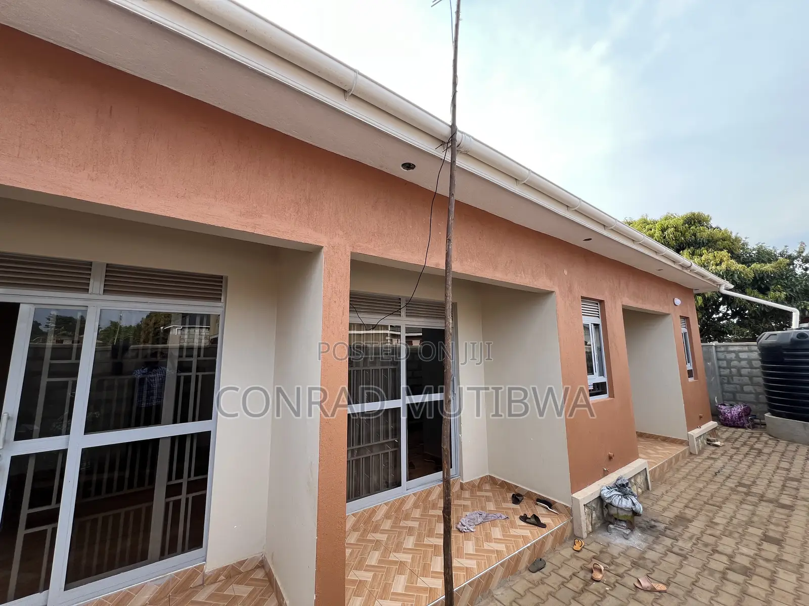 1bdrm Apartment in Central Division for sale